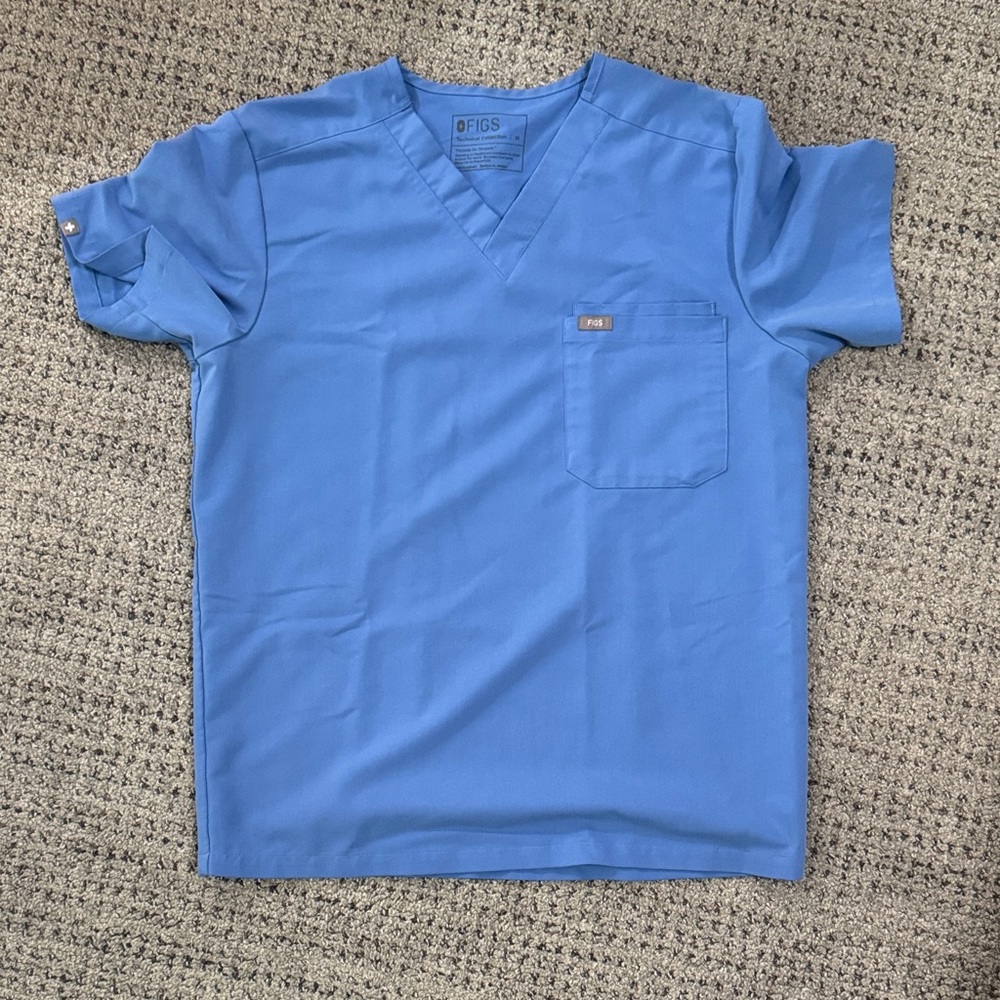 Figs Men’s Scrub Top Leon Three-Pocket